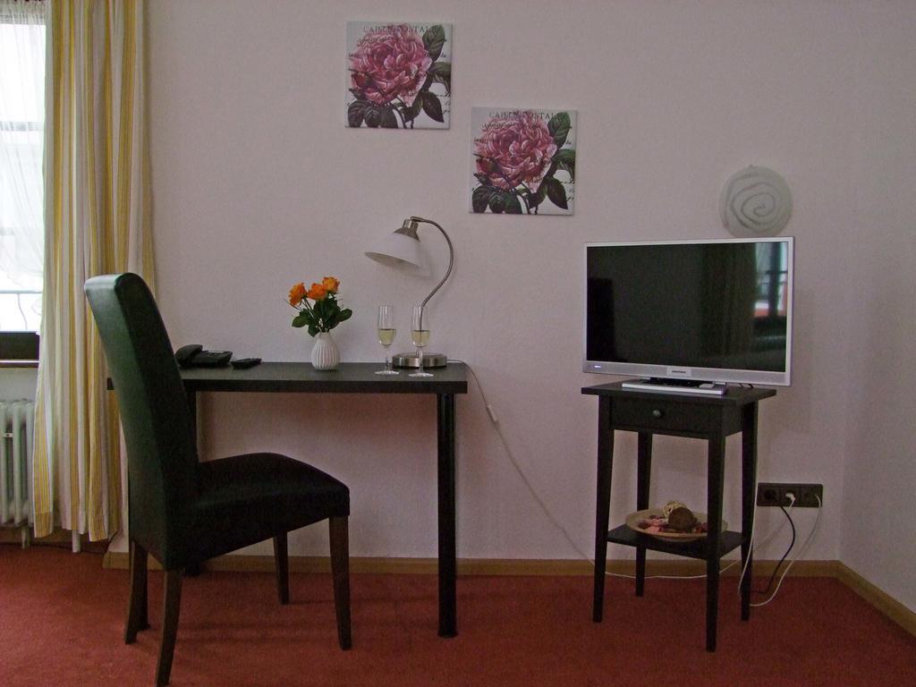 Hotel Beller Kenzingen Bagian luar foto