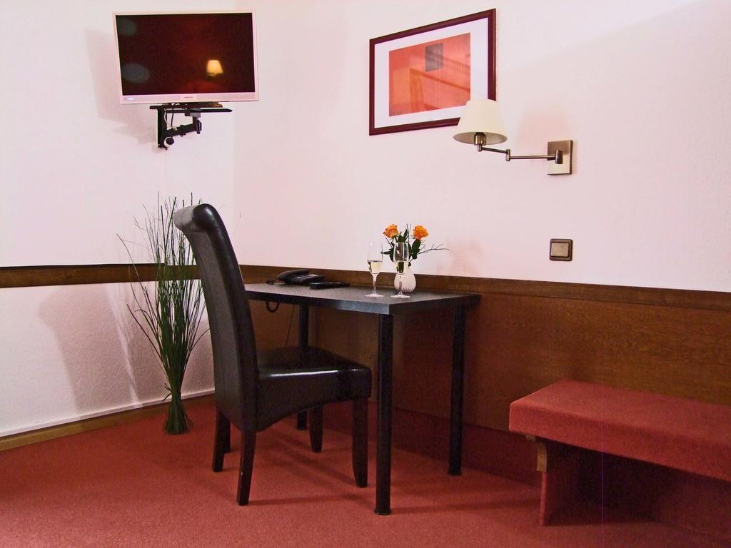 Hotel Beller Kenzingen Bagian luar foto